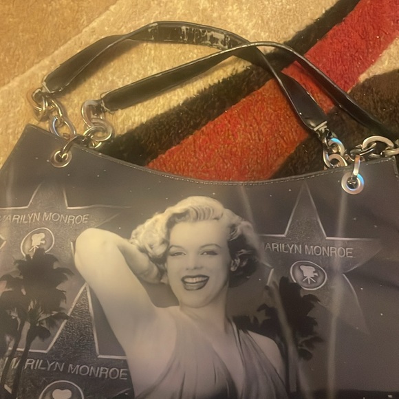 ⭐️⬇️ Marilyn Monroe Shoulder Bag - Picture 4 of 14